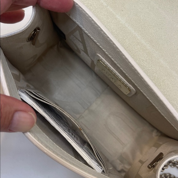 Furla Metroplosi Mini Crossbody Bag White, Goldtone latch and Chain No Callouts - Picture 4 of 12